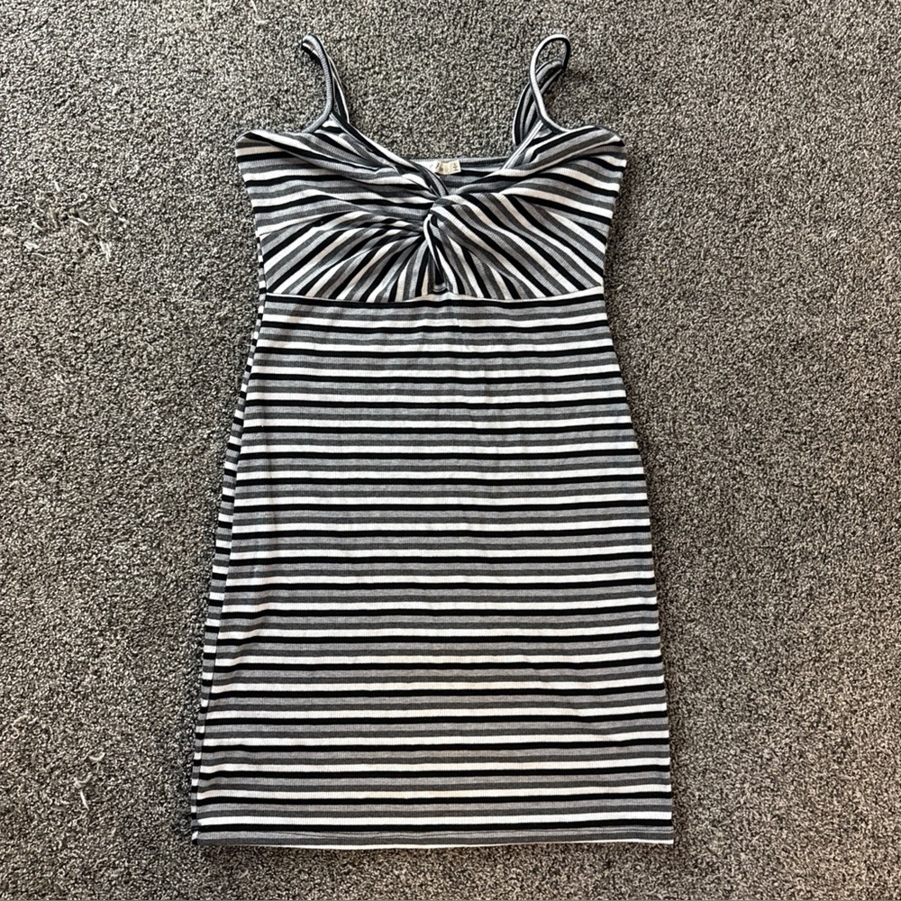 Heart and Hips Sleeveless Ribed Bodycon Midi Dress Striped Women’s Large (L)